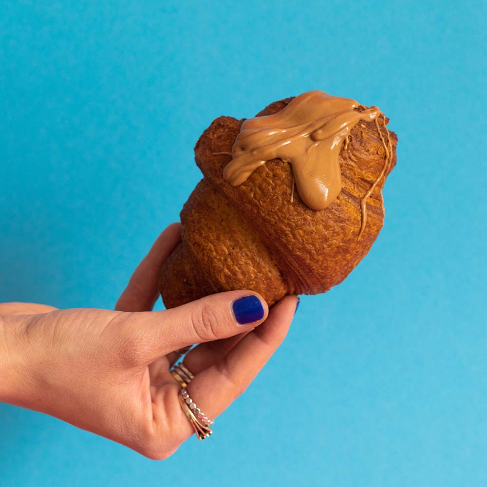 Croissant mit Schokoladen-Füllung aus Marillenkernen
